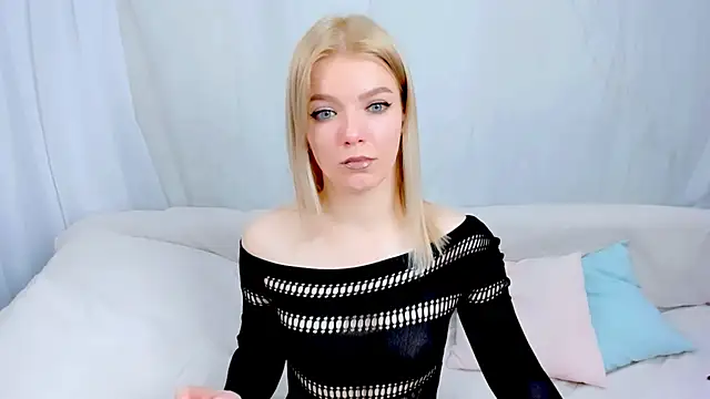 Snapshot of Lily_Daviss chatting on 02.25.26 Lily Daviss online show from 02.25.26