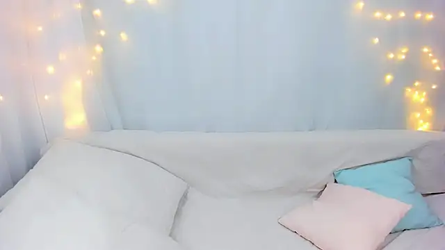 Snapshot of Lily_Daviss chatting on 02.26.26 Lily Daviss online show from 02.26.26