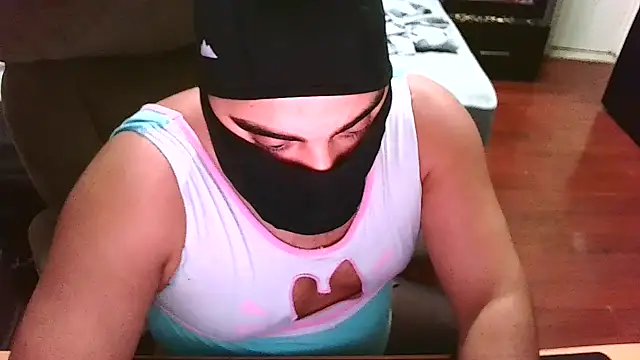 Snapshot of babykayla972 chatting on 09.13.25 babykayla972 online show from 09.13.25