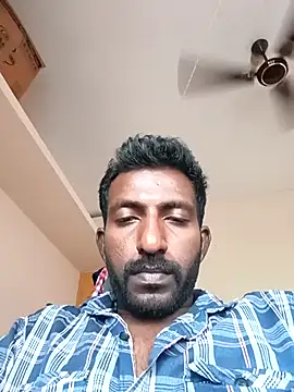 Snapshot of bigdick_david_ chatting on 12.18.25 bigdick david online show from 12.18.25