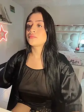 Snapshot of lucianaroy chatting on 02.07.26 lucianaroy online show from 02.07.26