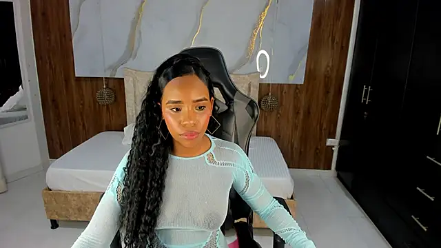 lia 16 online show from 04.13.26