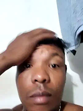 Snapshot of hugo3918_ chatting on 02.06.26 hugo3918 online show from 02.06.26