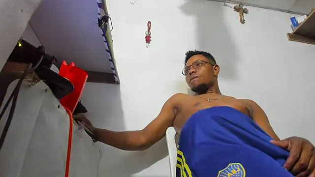 Snapshot of hugo3918_ chatting on 02.10.26 hugo3918 online show from 02.10.26