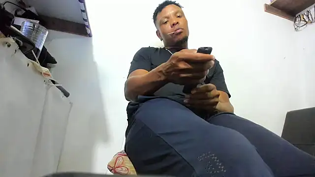 Snapshot of hugo3918_ chatting on 02.23.26 hugo3918 online show from 02.23.26