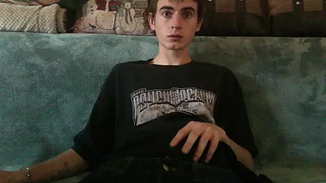 Snapshot of spicylaboi chatting on 01.01.25 spicylaboi online show from 01.01.25