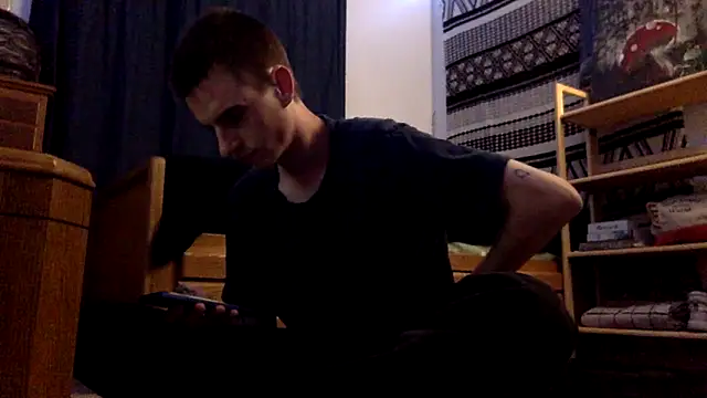 Snapshot of spicylaboi chatting on 10.13.25 spicylaboi online show from 10.13.25