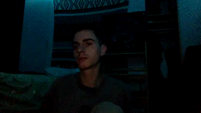 Snapshot of spicylaboi chatting on 10.15.25 spicylaboi online show from 10.15.25