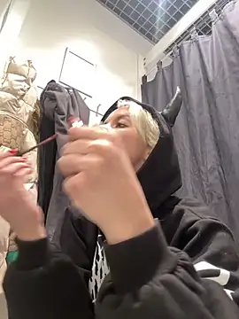 LikaCat online show from 02.10.25