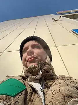 LikaCat online show from 02.19.25