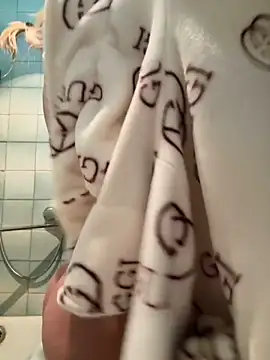 LikaCat online show from 02.20.25