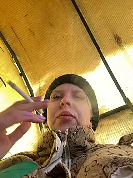 LikaCat online show from 02.20.25