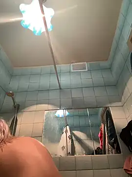 LikaCat online show from 02.25.25