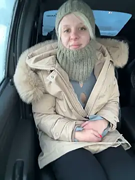 LikaCat online show from 11.11.25