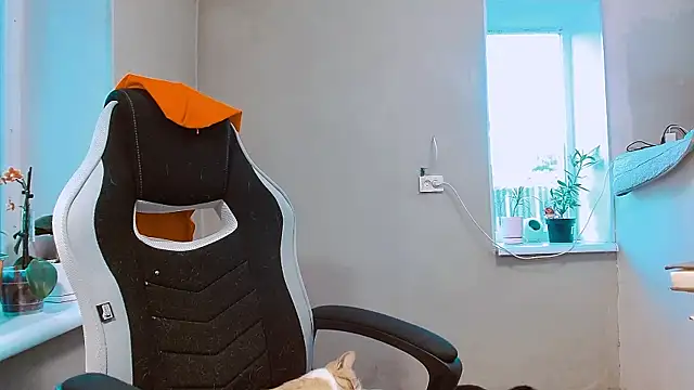 Snapshot of RosaJil chatting on 09.27.25 RosaJil online show from 09.27.25