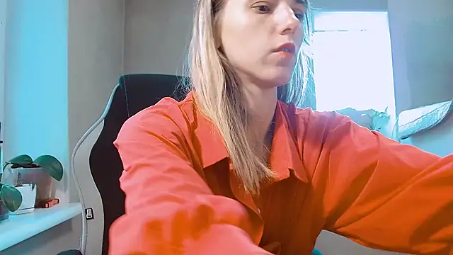 Snapshot of RosaJil chatting on 09.28.25 RosaJil online show from 09.28.25