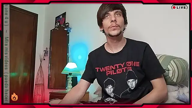 Snapshot of tobix_ chatting on 12.29.24 tobix online show from 12.29.24