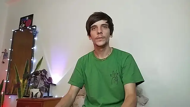 Snapshot of tobix_ chatting on 01.26.25 tobix online show from 01.26.25