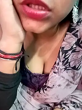 Snapshot of Gulabo-jaan chatting on 02.16.26 Gulabo-jaan online show from 02.16.26