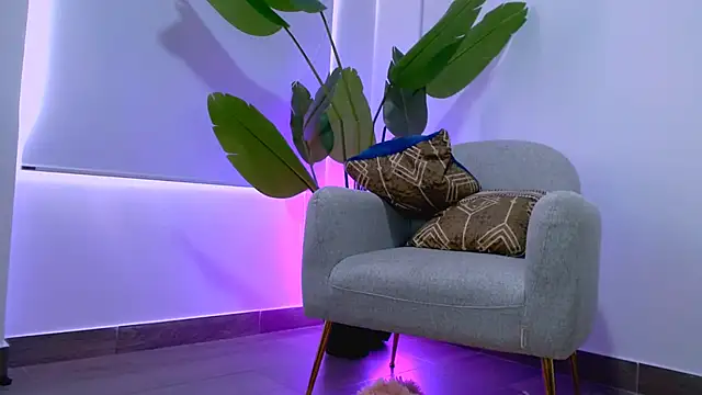 Snapshot of Sara_ow chatting on 02.17.26 Sara ow online show from 02.17.26