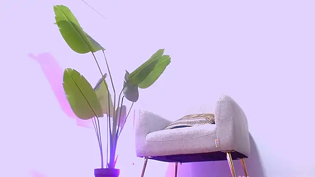 Snapshot of Sara_ow chatting on 02.25.26 Sara ow online show from 02.25.26