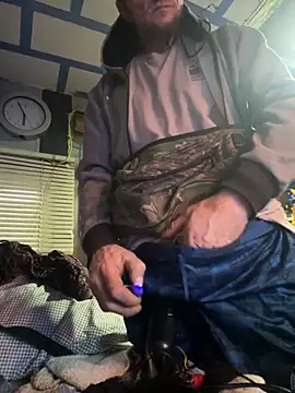 Snapshot of Followthepiper chatting on 11.11.25 Followthepiper online show from 11.11.25