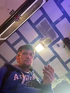 Snapshot of Followthepiper chatting on 11.13.25 Followthepiper online show from 11.13.25