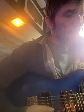 Snapshot of Followthepiper chatting on 11.18.25 Followthepiper online show from 11.18.25