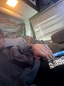 Snapshot of Followthepiper chatting on 11.19.25 Followthepiper online show from 11.19.25