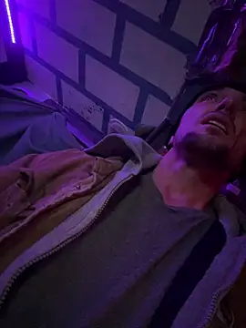 Snapshot of Followthepiper chatting on 12.16.25 Followthepiper online show from 12.16.25