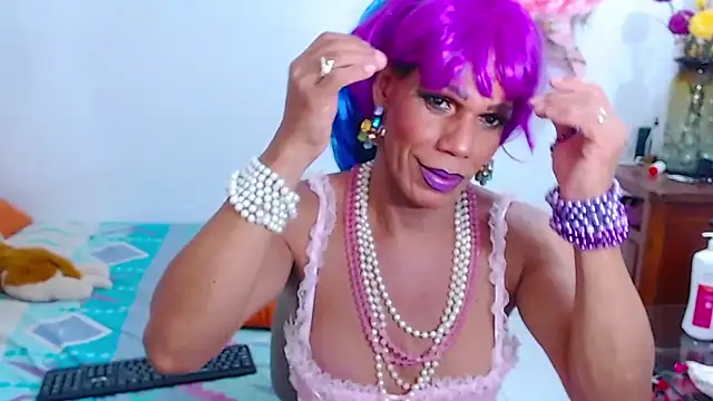 Snapshot of bardotbigcockts chatting on 10.31.25 bardotbigcockts online show from 10.31.25