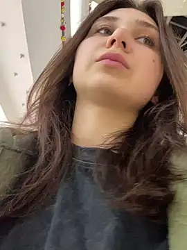 QuitieLia online show from 01.16.25