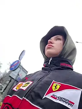 QuitieLia online show from 01.19.25