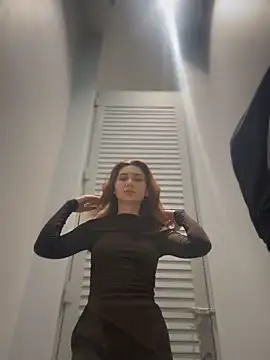 QuitieLia online show from 10.14.25