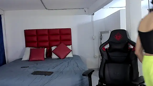 LyonGallego  online show from 10.13.25