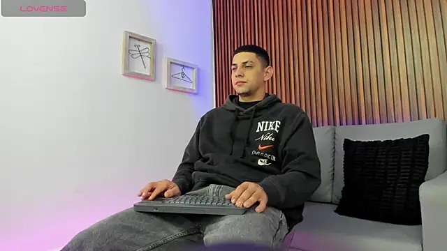 Alex cute77 online show from 04.08.26