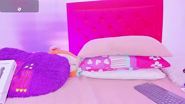 Sofia Girl  online show from 12.12.24