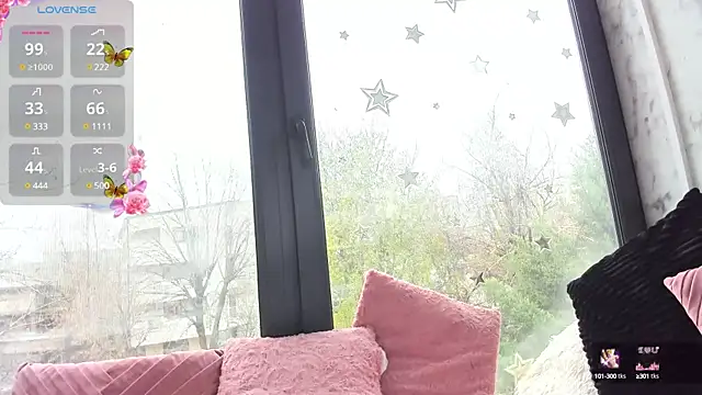 Snapshot of Sassy_Teen chatting on 12.11.24 Sassy Teen online show from 12.11.24