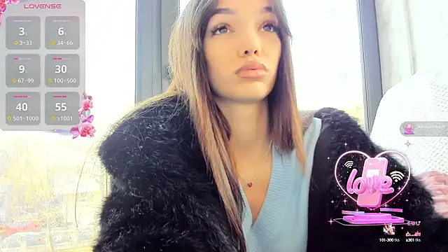 Snapshot of Sassy_Teen chatting on 01.19.25 Sassy Teen online show from 01.19.25