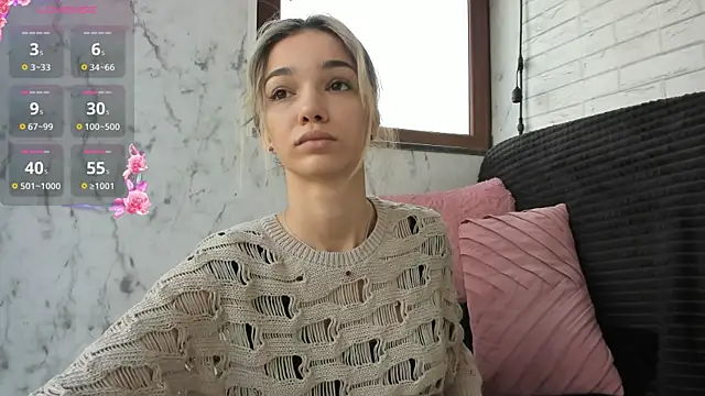 Snapshot of Sassy_Teen chatting on 02.09.25 Sassy Teen online show from 02.09.25