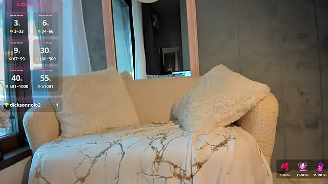 Snapshot of Sassy_Teen chatting on 09.28.25 Sassy Teen online show from 09.28.25