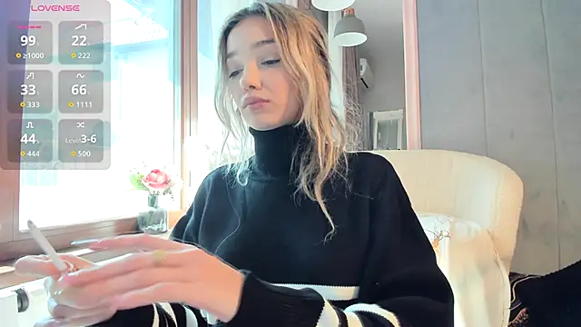 Snapshot of Sassy_Teen chatting on 09.30.25 Sassy Teen online show from 09.30.25