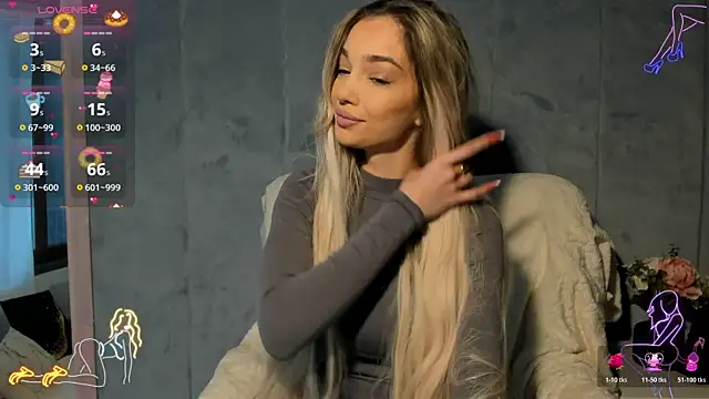 Snapshot of Sassy_Teen chatting on 11.05.25 Sassy Teen online show from 11.05.25