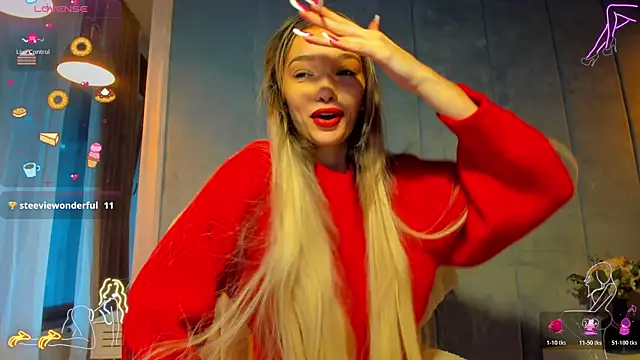 Snapshot of Sassy_Teen chatting on 11.11.25 Sassy Teen online show from 11.11.25