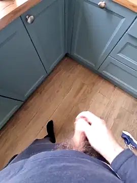 Snapshot of hairydickfr chatting on 03.13.25 hairydickfr online show from 03.13.25