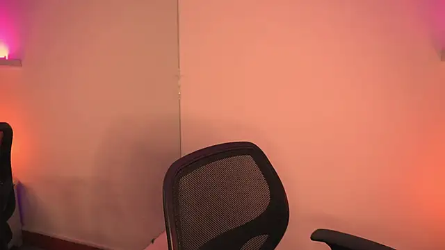 Gloomydoll online show from 02.06.26