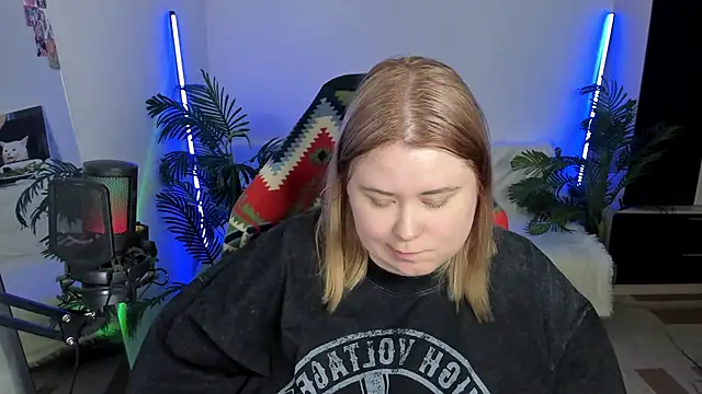 Akemi BBW online show from 02.25.25