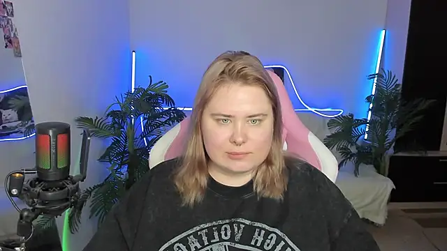 Akemi BBW online show from 03.14.25