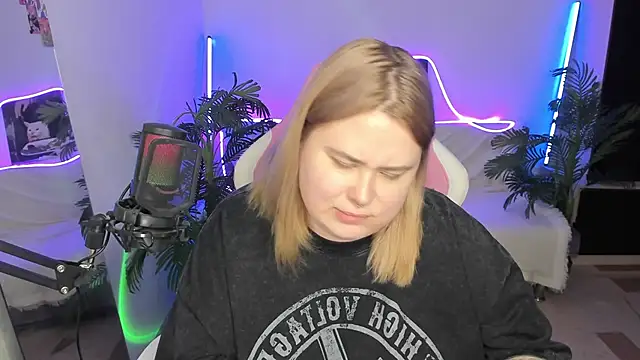 Akemi BBW online show from 03.15.25