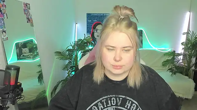 Akemi BBW online show from 03.19.25